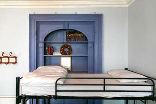 Хостелы Spoon and the Stars Hostel Дроэда Кровать в общем номере для мужчин и женщин с 10 кроватями-3